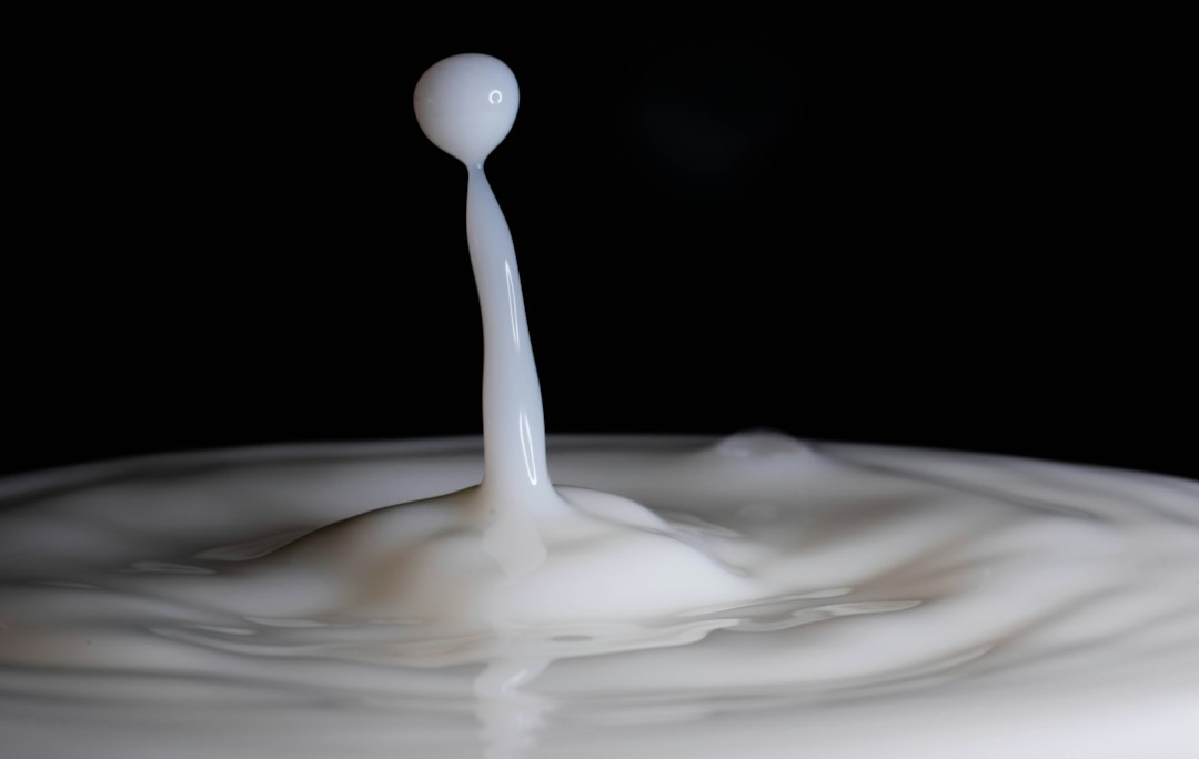 Melk opwarmen in de magnetron: zo doe je het veilig