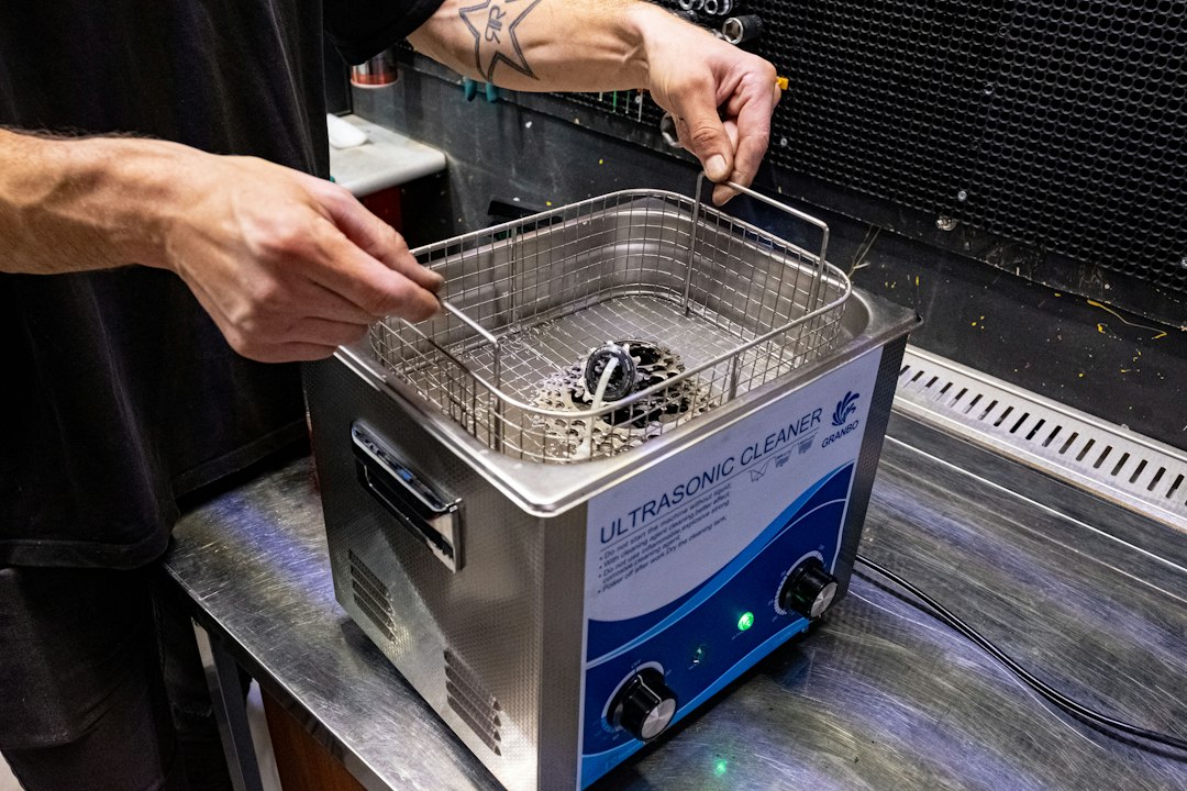 Airfryer schoonmaken: zo doe je het stap voor stap