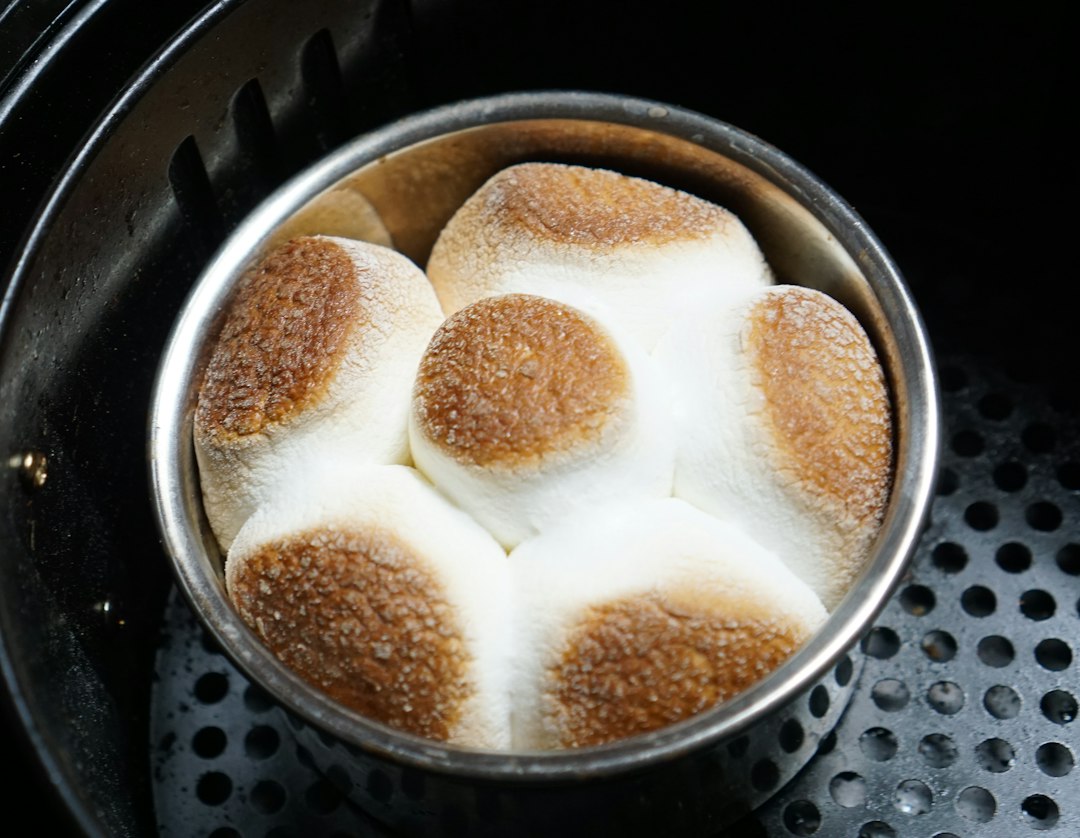 Moet je een airfryer voorverwarmen? Dit is wanneer het wel en niet loont
