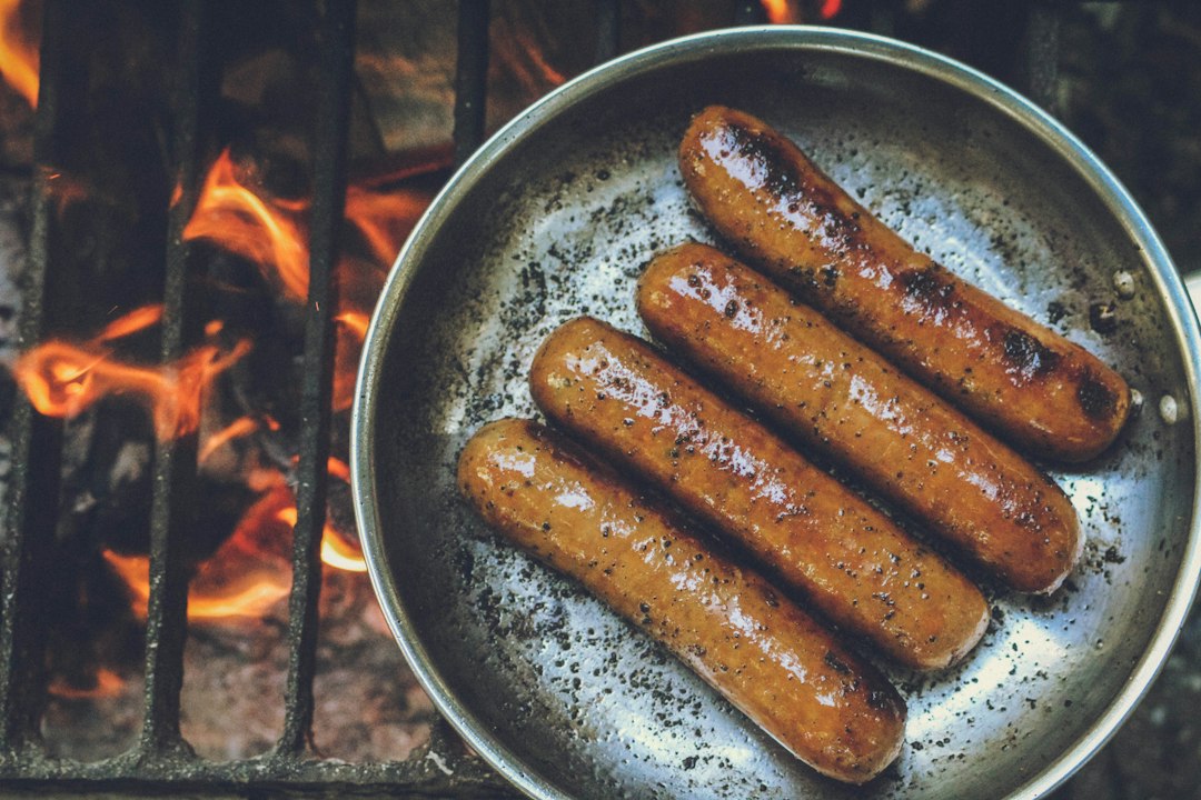 Rookworst opwarmen in de airfryer: zo doe je het goed