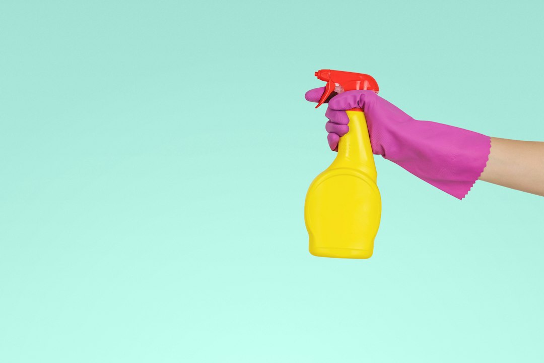 Airfryer schoonmaken met azijn: zo werkt het stap voor stap